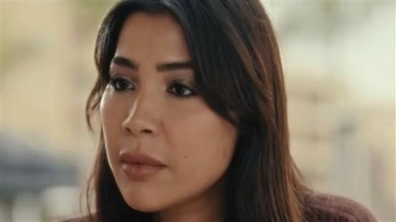 أدوار فنية مميزة.. الفنانة مها نصار تدمج بين موهبة التمثيل وخبرة عروض الأزياء